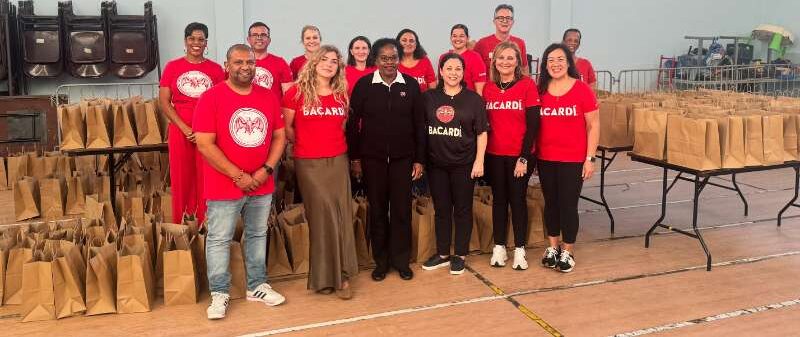 Bacardi Serve Holiday Meals At Salvation Army